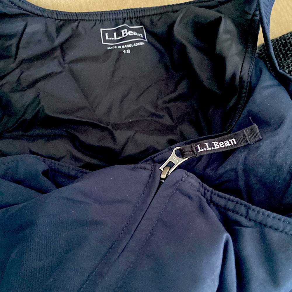 LL BEAN SKI BIB SNOWSUIT
Gently Used